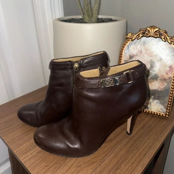 Coach Brown Leather Ankle Boots Horsebit Heel Booties 7.5B Preppy Equestrian - Picture 2 of 7